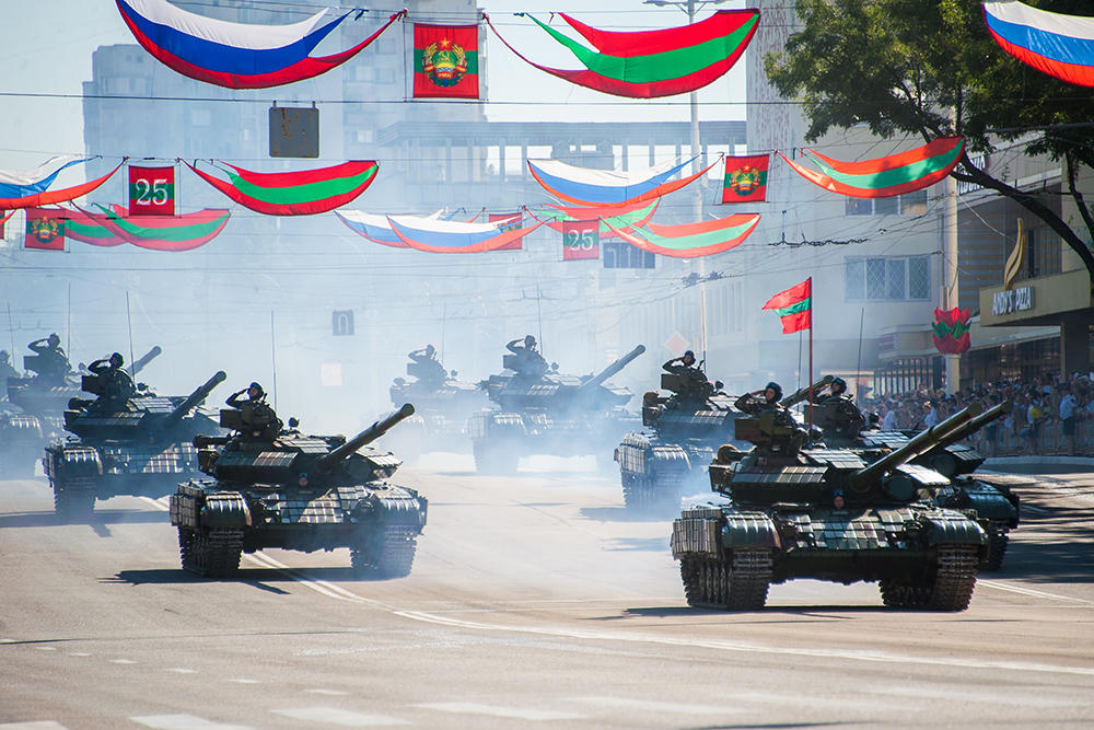 Transnistria T-64B at Tiraspol for victory parade (2 Setpember 2015).jpg