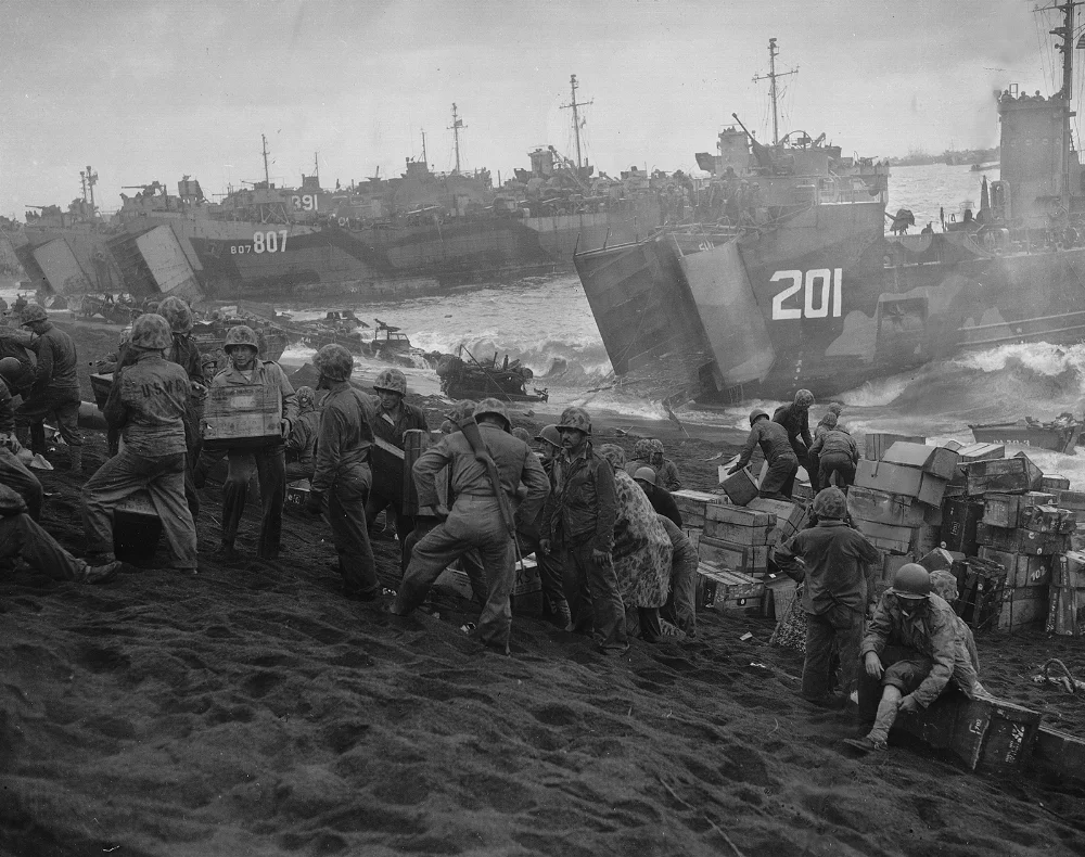 uard-vessels-supplies-beachhead-Navy-February-1945.webp