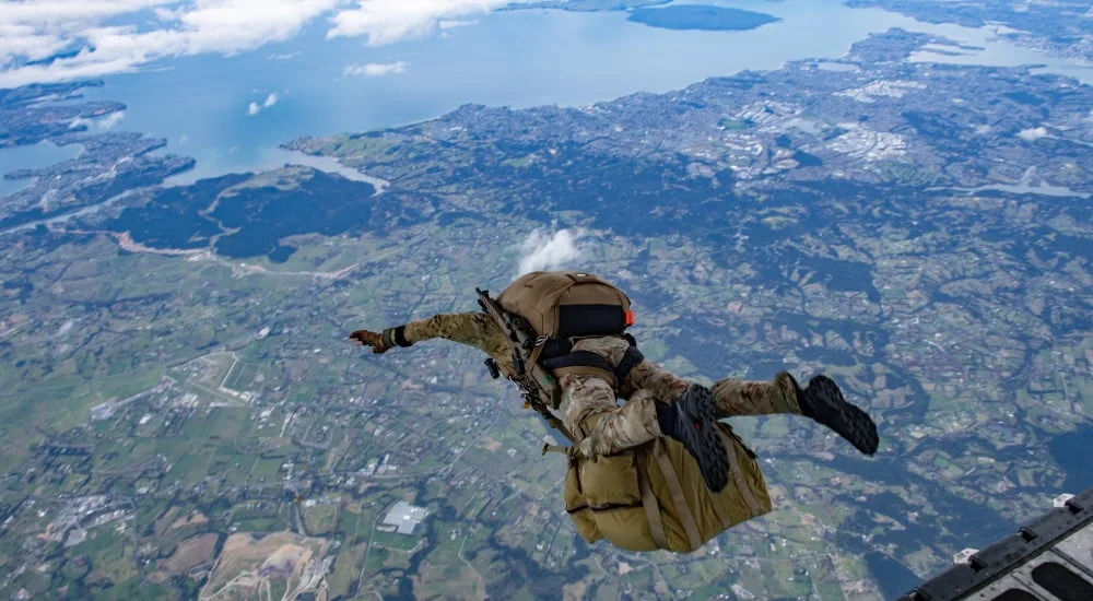 ucting-halo-jumps-during-exercise-v0-lyx6afng616d1.webp