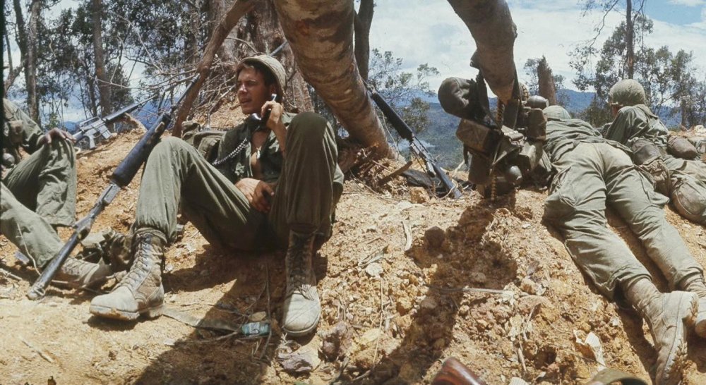 US 1st Cavalry Division in the A Sầu Valley in Vietnam along the border of Laos - April 1968.jpg