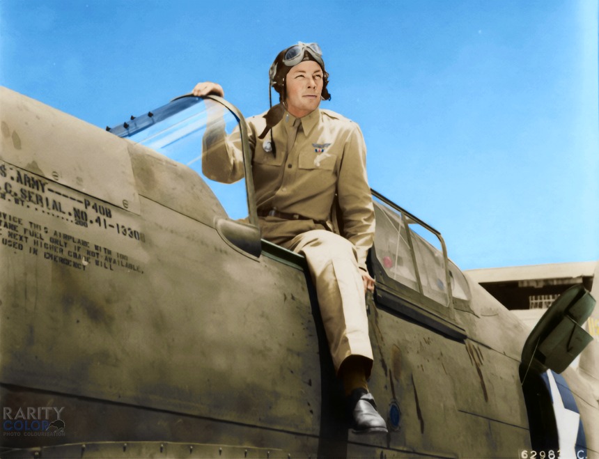 US 1st Lt. Samuel W. Bishop poses for a photo with a P-40B Tomahawk. Dec. 1942.jpg