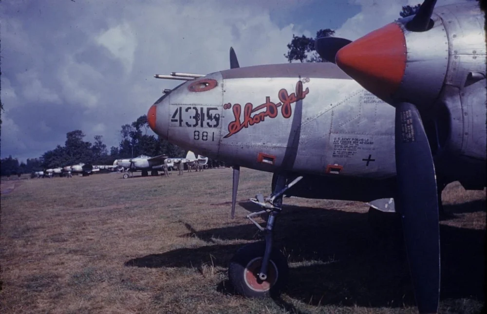 US-P-38-LIGHTING-FRANCE-1944-1.webp