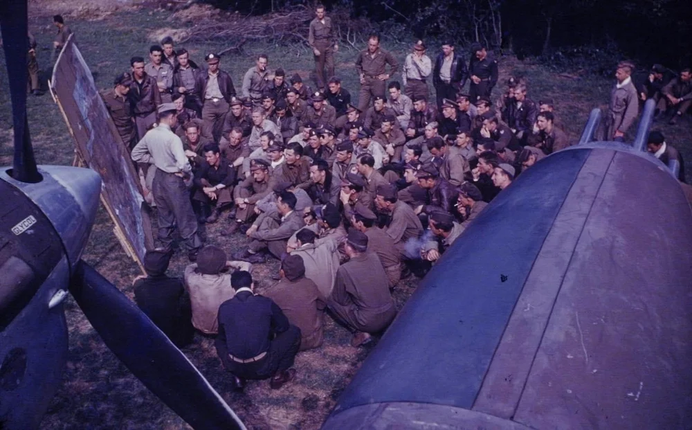 US-P-38-LIGHTING-FRANCE-1944-10.webp