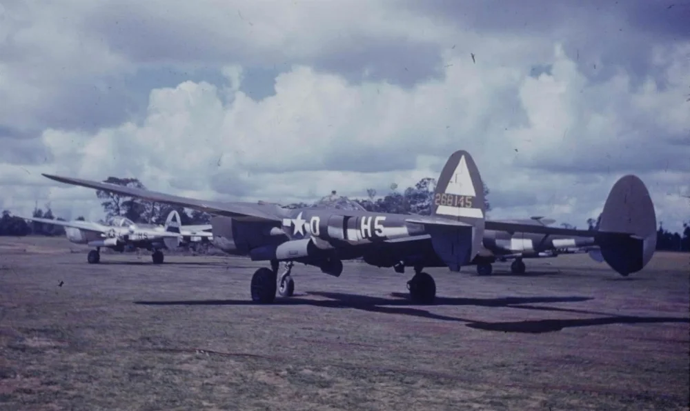 US-P-38-LIGHTING-FRANCE-1944-2.webp