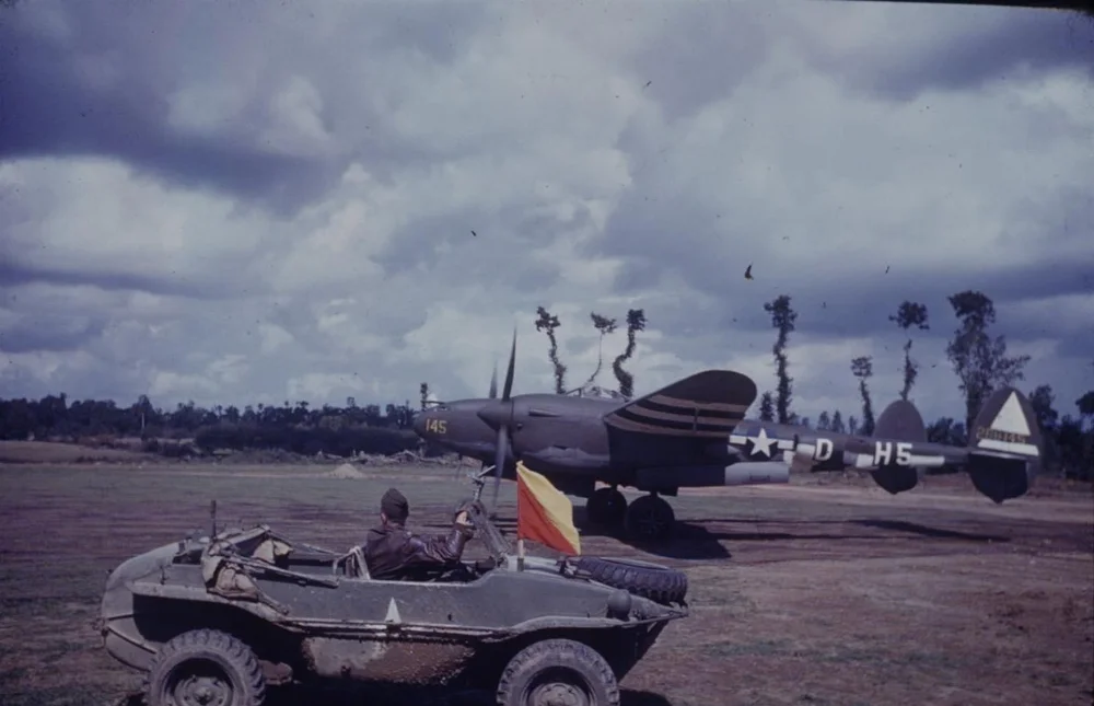 US-P-38-LIGHTING-FRANCE-1944-4.webp