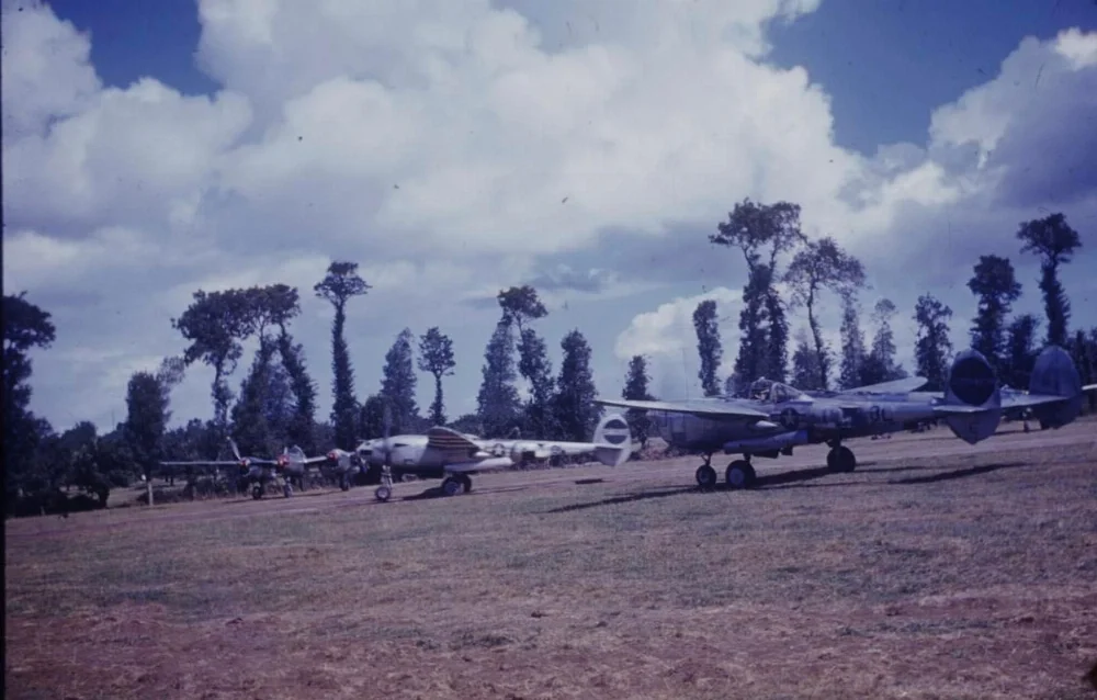 US-P-38-LIGHTING-FRANCE-1944-6.webp