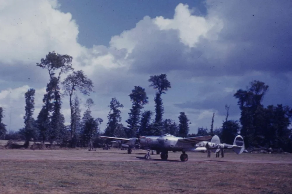 US-P-38-LIGHTING-FRANCE-1944-7.webp