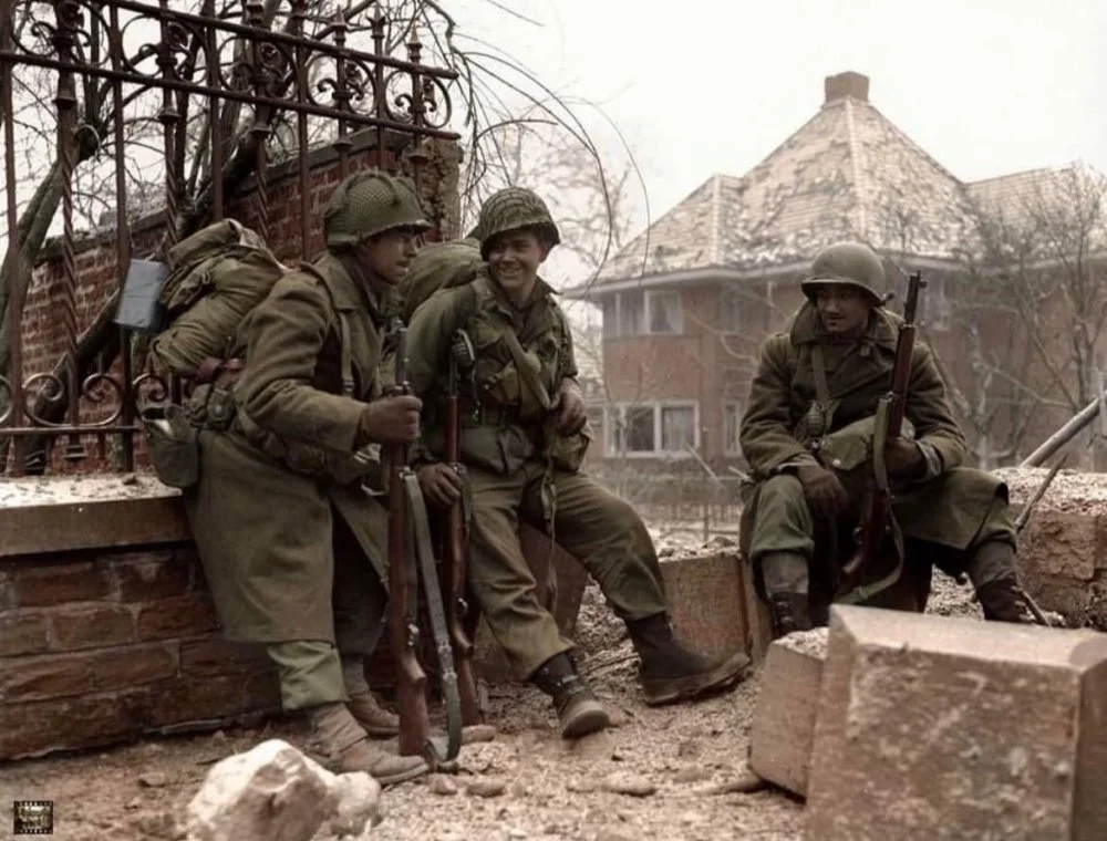 US  soldiers of the 30th Infantry Division.webp