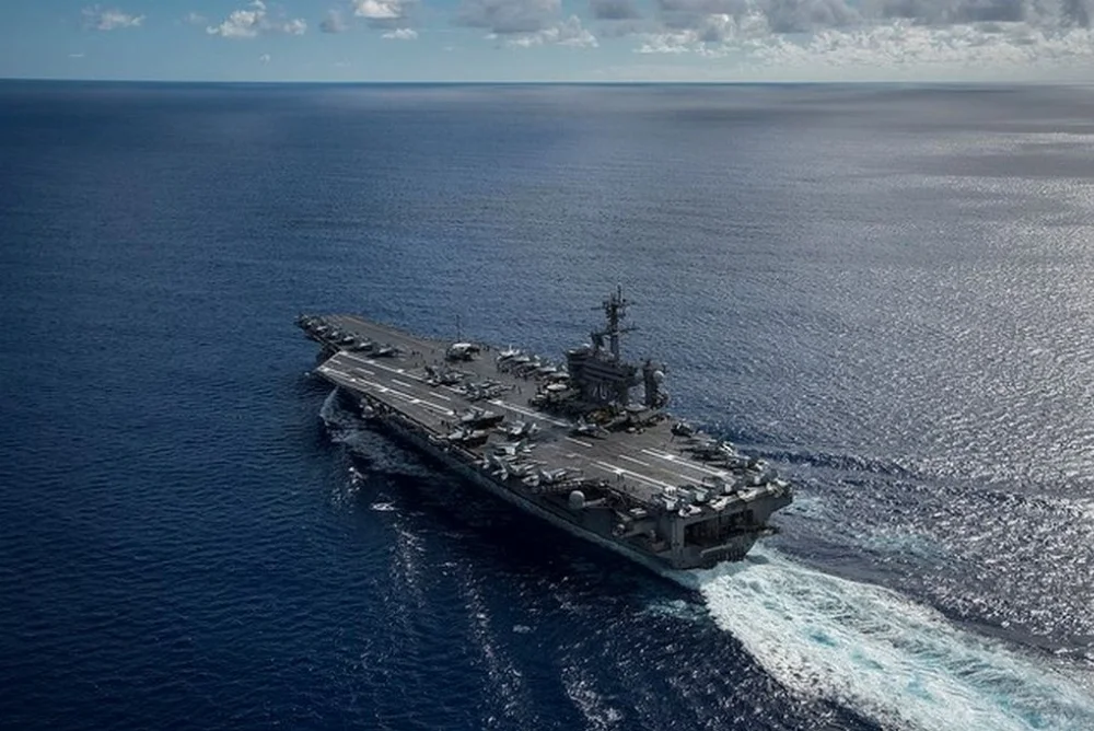 USS-Carl-Vinson18118795.webp