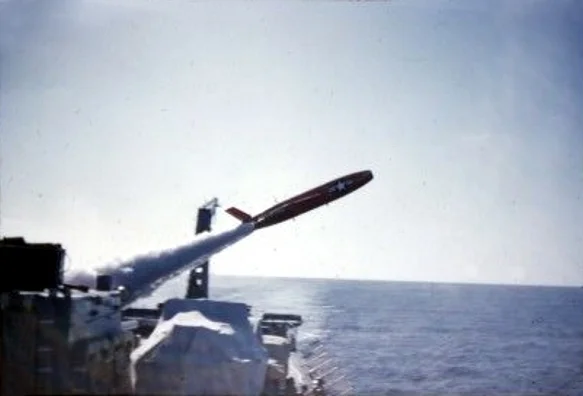 USS_Macon_(CA-132)_firing_Regulus_missile_in_1957.webp