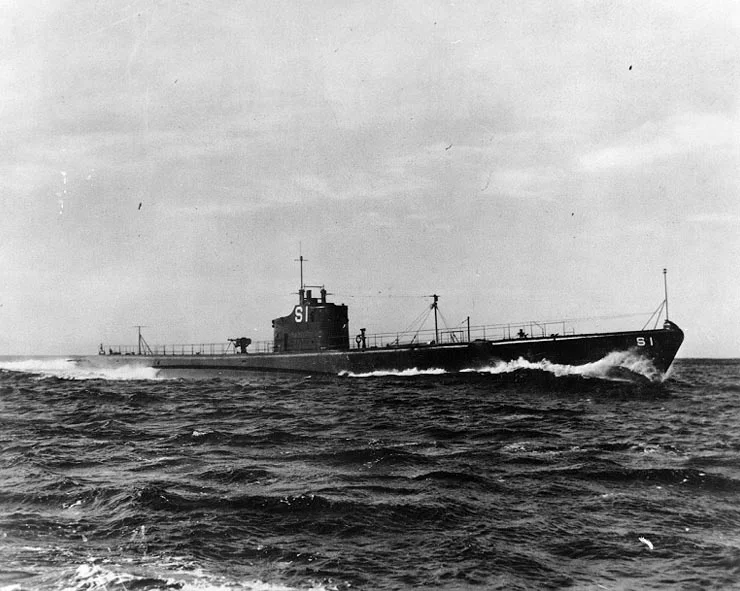 USS_Salmon_%28SS-182%29%2C_1938.webp