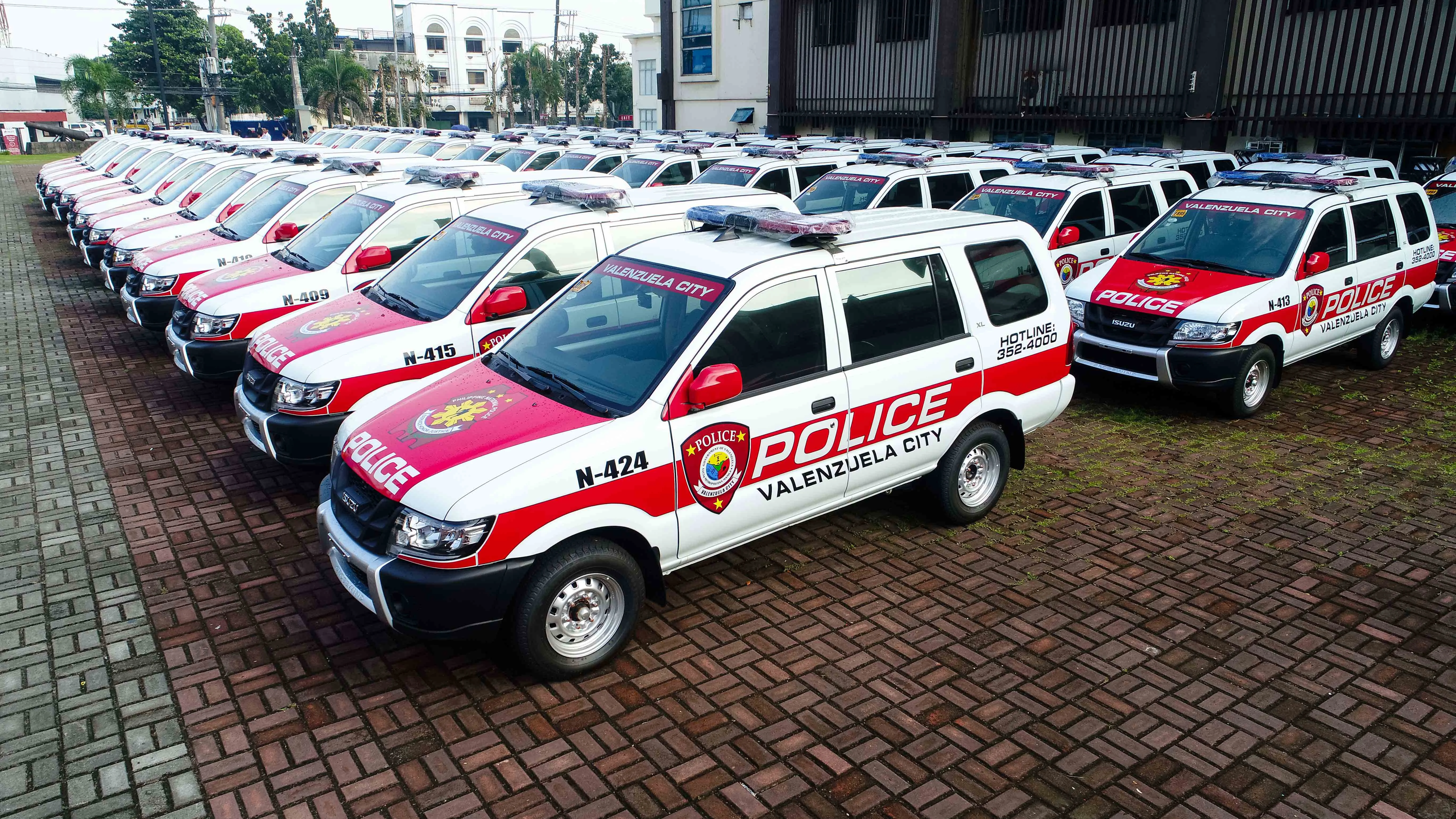 valenzuela-city-patrol-cars.webp