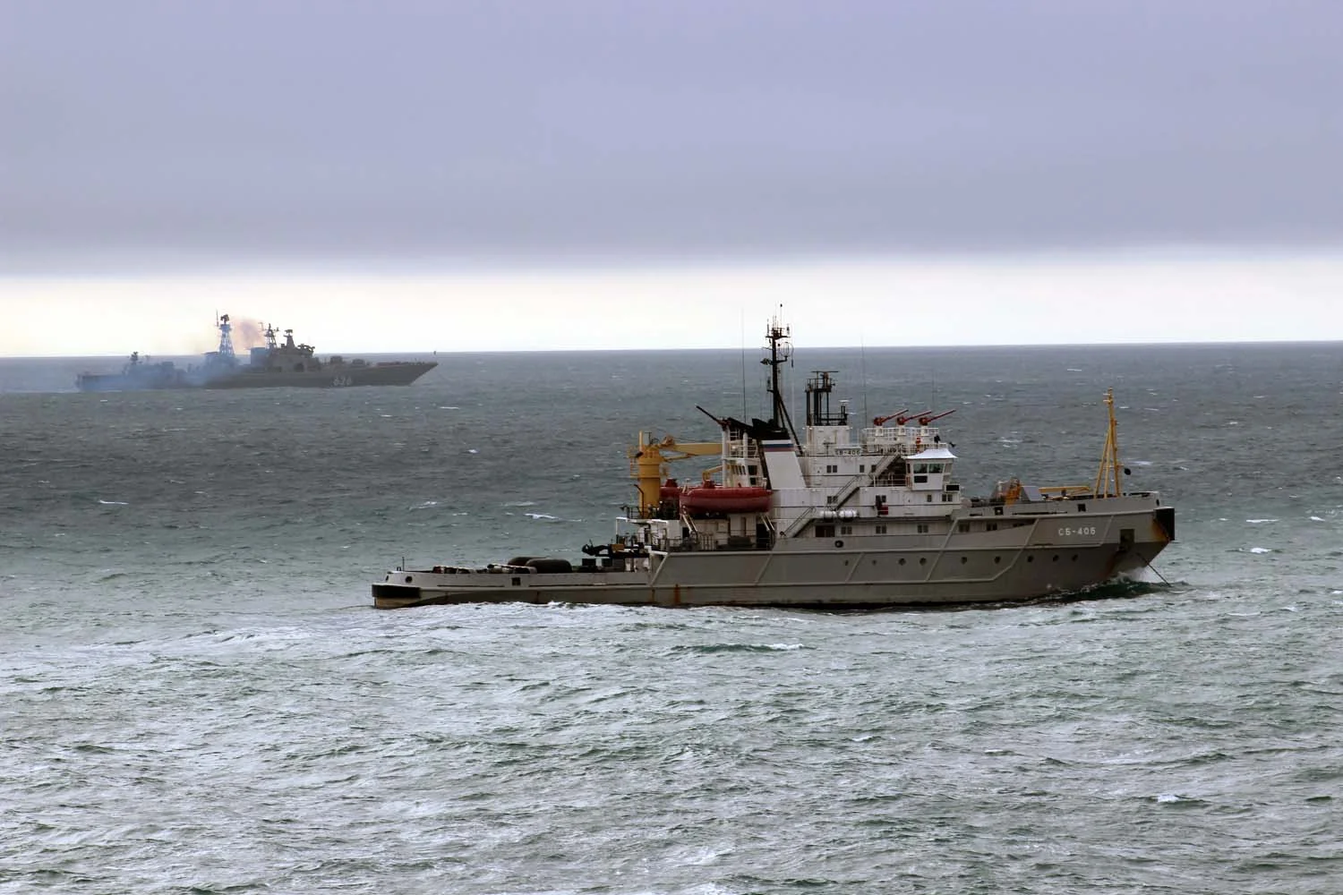 Vice Admiral Kulakov and Sliva_class_tug.webp