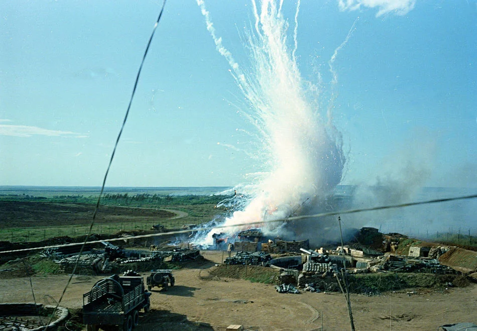 vietnam063-s-JPG-950-2000-0-75-0-50-50.webp