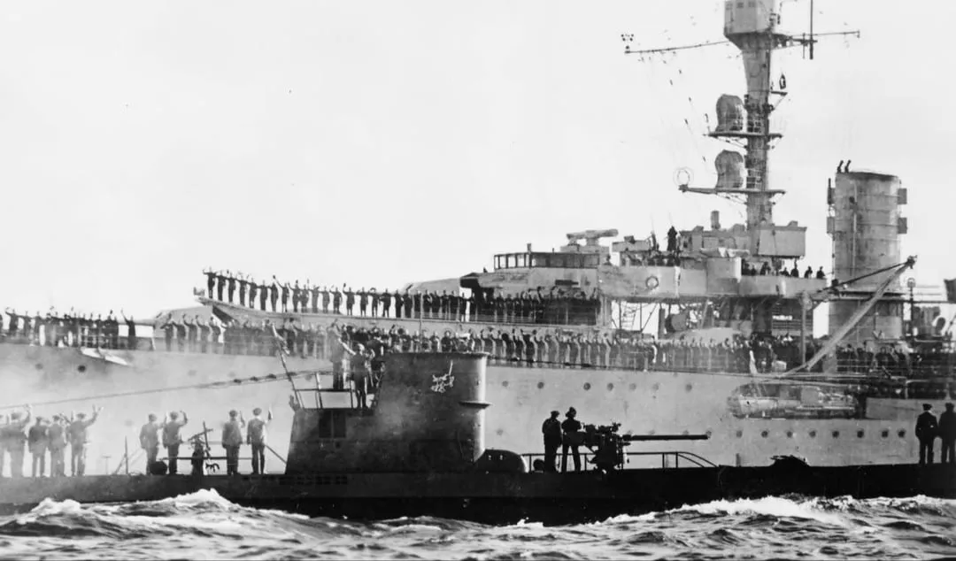 w-saluting-u-47-on-her-homecoming-v0-6h7mup87f41e1.webp