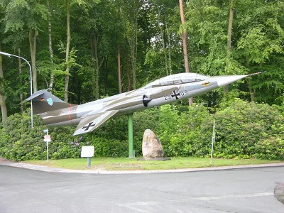 F-104F Starfighter Gate guard Jever.webp