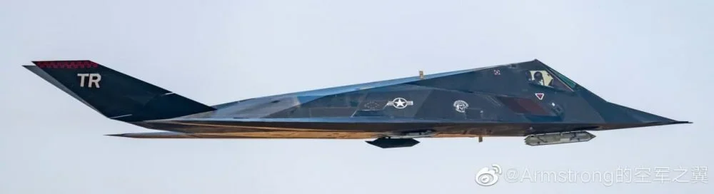 Lockheed F-117A Nighthawk4.webp