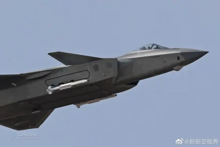 J-20 with PL-10 air-to-air missiles8.webp