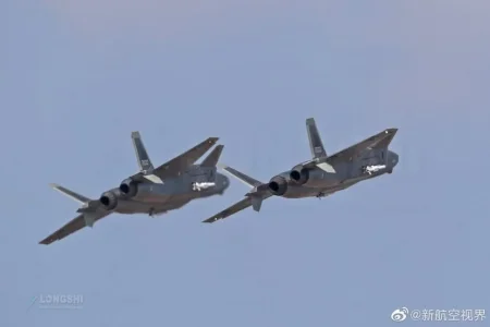 J-20 with PL-10 air-to-air missiles3.webp