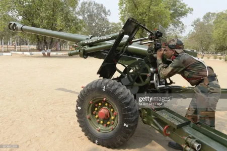 105-37-indian-field-gun-ifg-at-the-artillery-centre-in-hyderabad-on-march-10-2018_orig.webp