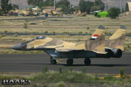 Yemeni MiG-29 (9-12) (2232) at Sanaa (September 2007).jpg