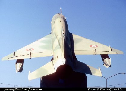 Yemeni MiG-21 (9477) at Al Hudayda (3 January 1997) (3).jpg