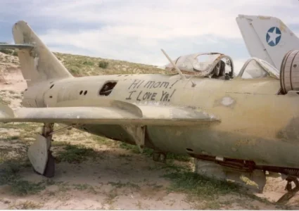 Somali MiG-17 derelicted.webp