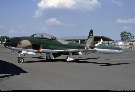 Paraguay T-33A (1024, 580-1285) at Asunción - Silvio Pettirossi (January 1996).jpg