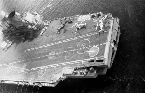 Soviet Navy Yak-38M on Tbilissi deck from sky.webp