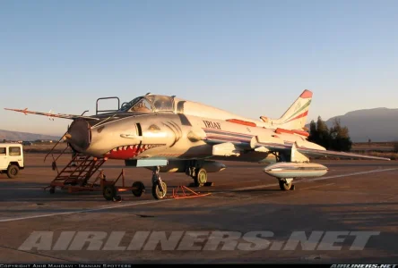 IRIAF Su-22M4K (3-6910) at Shiraz - Shahid Dastghaib Int'l (2009).webp