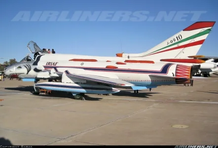 IRIAF Su-22M4K (3-6910) at Shiraz - Shahid Dastghaib Int'l (February 2010).webp