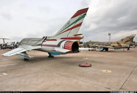 IRIAF Su-22M4K (3-6910) at Shiraz - Shahid Dastghaib Int'l (February 2011).webp