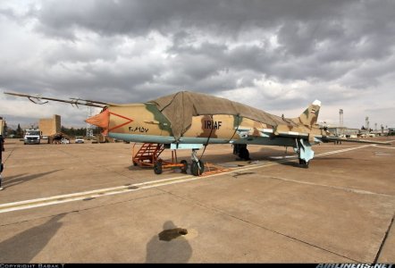 IRIAF Su-22UM4K (3-6957) at Shiraz - Shahid Dastghaib Int'l (31 January 2011).jpg