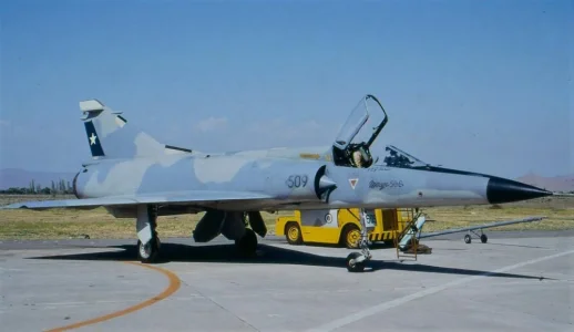 Chilean Mirage 50C (509) on ground.webp