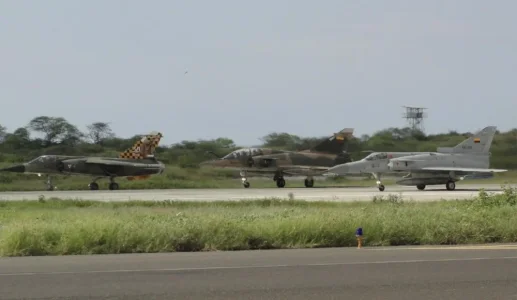 Ecuadorian Mirage F1JA, 50DV & Kfir CE ready for take-off (c2010).webp