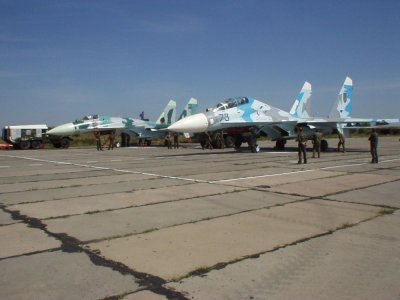 Eritrean Su-27S (608) in Ukraine (27 July 2002) (4).jpg