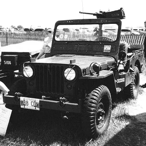 AS2001DONSJEEP1