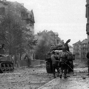 Sherman tank - Aachen October 44