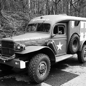 1943-dodge-military-ambulan-570x385