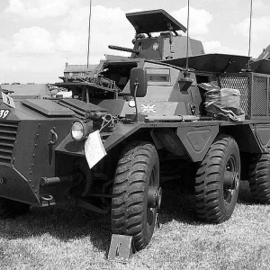 Alvis-saracen-apc-05