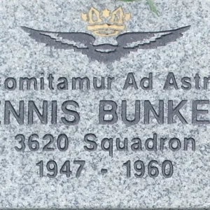 Dennis BUCNKELL