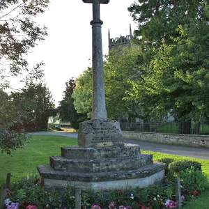 FRAMILODE WAR MEMORIAL GLOUCESTERSHIRE