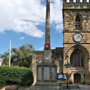 GUISBOROUGH WAR MEMORIAL YORKSHIRE