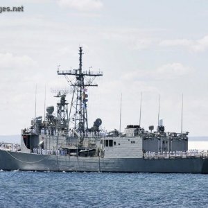 HMAS Darwin departs for the Gulf