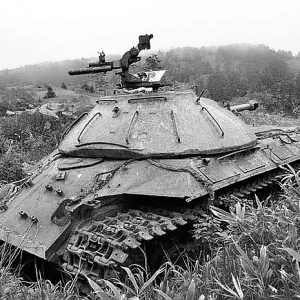 Abandoned-tanks-shikotan-island-sakhalin-russia-3