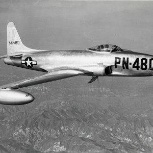 Lockheed P-80B Shooting Star 45-8480.jpg