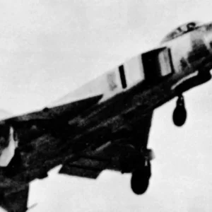 Sukhoi Su-15 - left side Soviet Su-15 Flagon-A fighter aircraft landing 1 Jan 1977.jpg