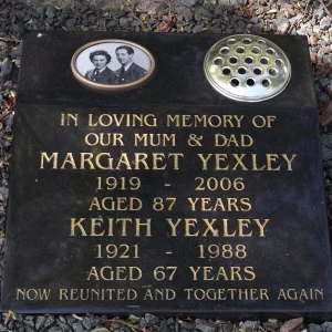 Robert and Margeret YEXLEY  (1)