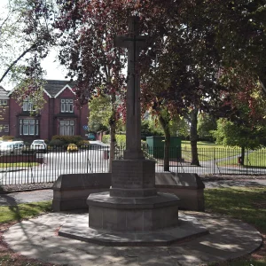 Cross of Sacrifice. Park Cemetery, Ilkeston, Derbyshire (1)