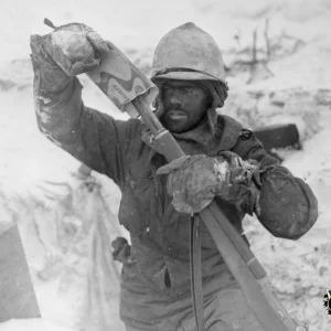 393-99-030-(American GI - Battle of the Bulge).jpg